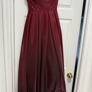 Chic Strapless Burgundy Dress